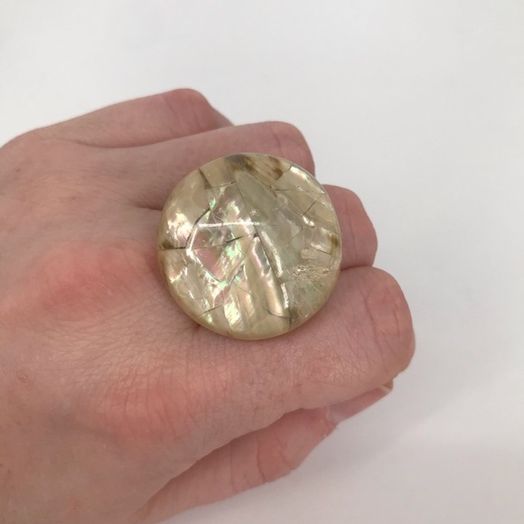 🌞10 for $15 Large Cocktail Ring Faux Mother of Pearl - Picture 3 of 7